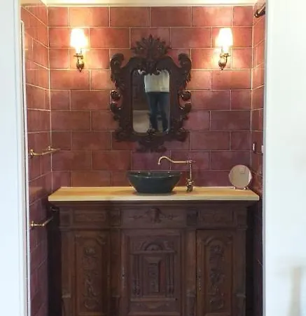 Renaissance Au Chateau De ベッド・アンド・ブレックファスト Champagne-Mouton