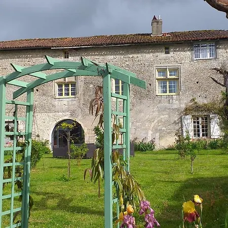 Renaissance Au Chateau De לינה וארוחת בוקר Champagne-Mouton