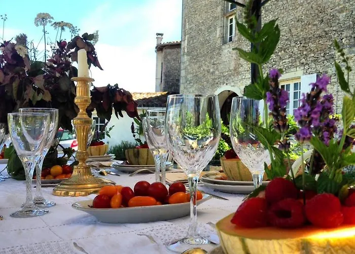 Renaissance Au Château De Alojamento de Acomodação e Pequeno-almoço Champagne-Mouton